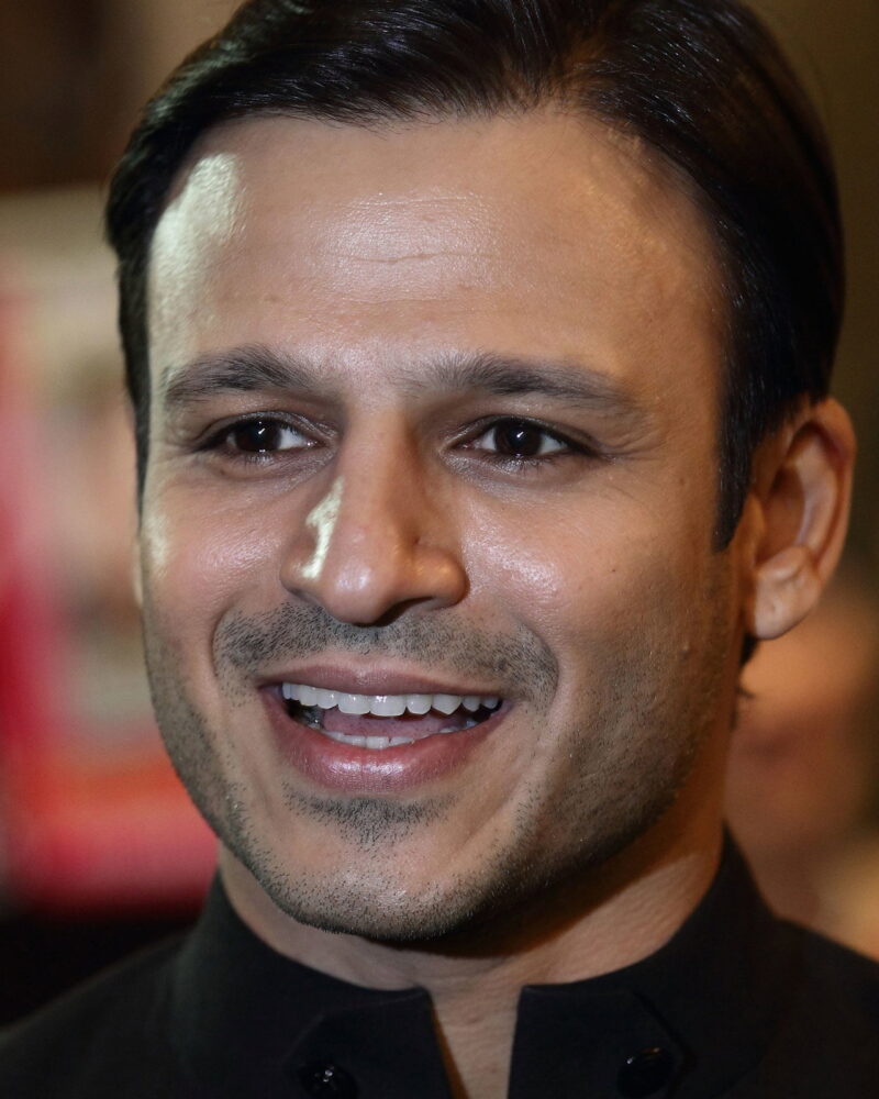 Vivek Oberoi’s Bridge Proposal in Florence Was Pure Cinema