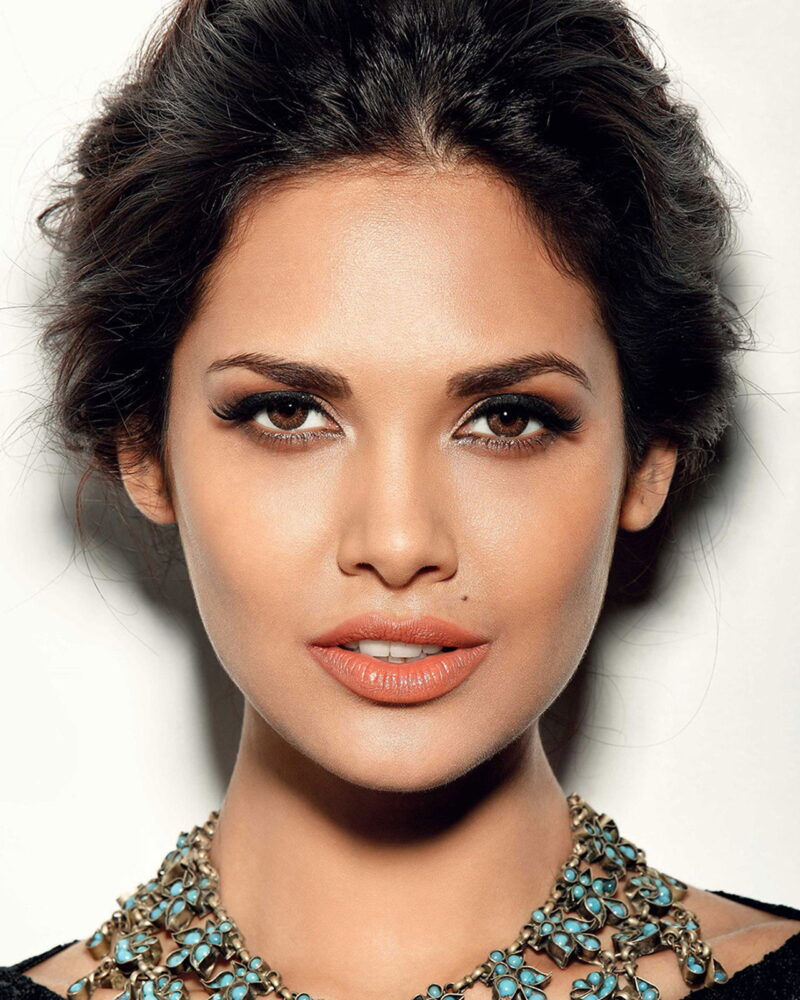Esha Gupta clears the air on Premanand Maharaj’s health