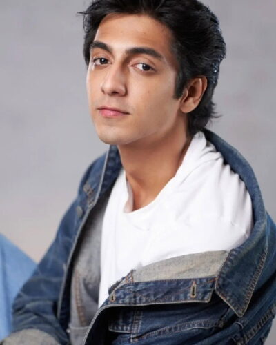 Ahaan Panday and Sharvari’s Romantic Song Shoot in UK Goes Viral