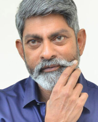 Jagapathi Babu Defends Janhvi Kapoor Amid Peddi Backlash