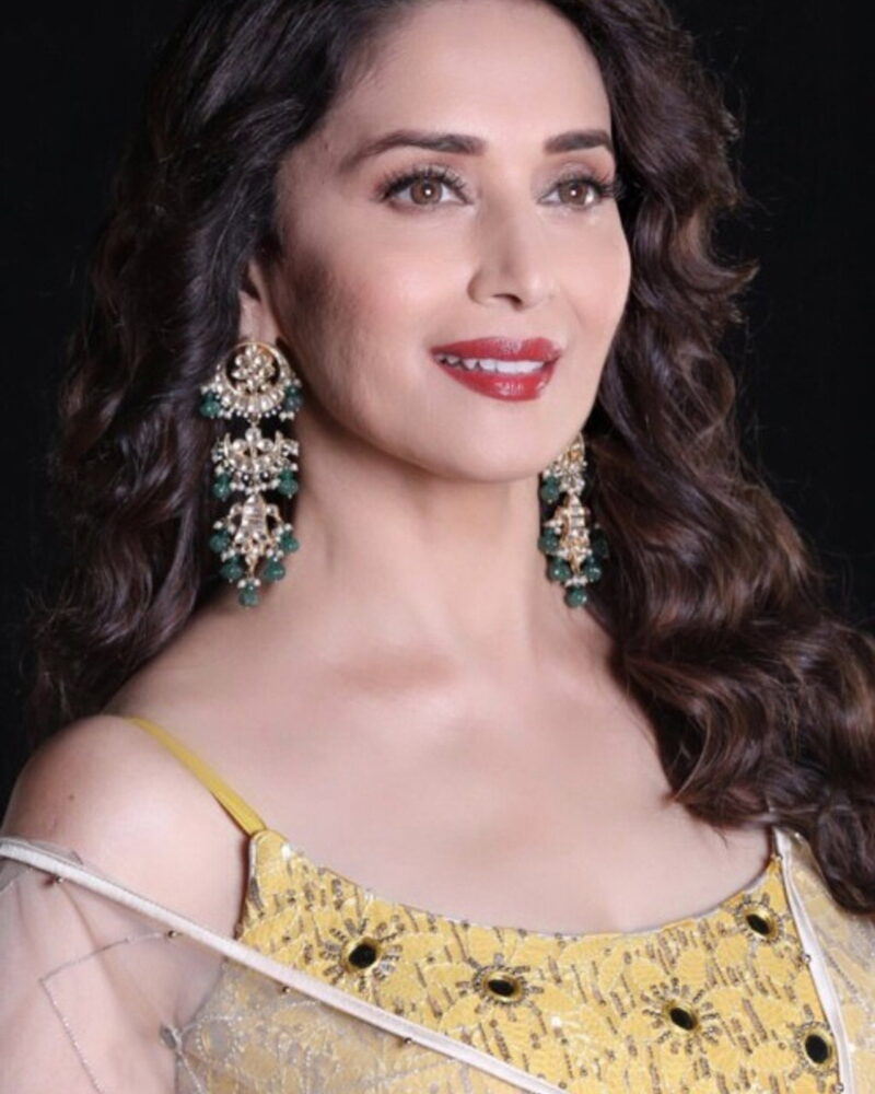 Madhuri and Aishwarya’s Epic Dance Face-Off Has Fans Divided