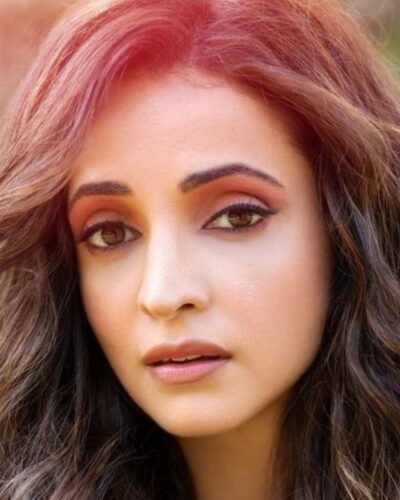 Sanaya Irani Celebrates 15 Years of Iss Pyaar Ko Kya Naam Doon