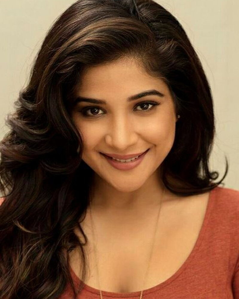Sakshi Agarwal’s Heartfelt Tribute to Bharathiraja: ‘He Changed the Language of Tamil Cinema’