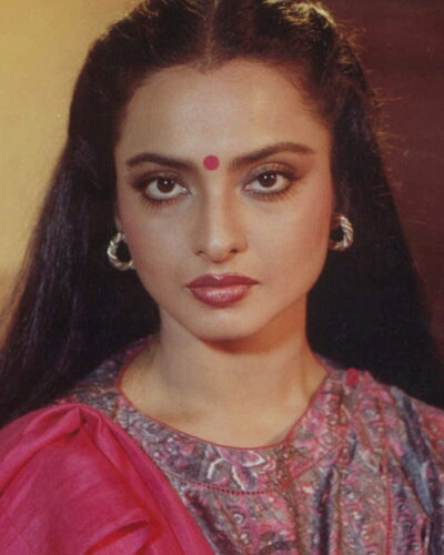 Master Raju Shares Throwback Pic With Rekha From ‘Ahinsa’