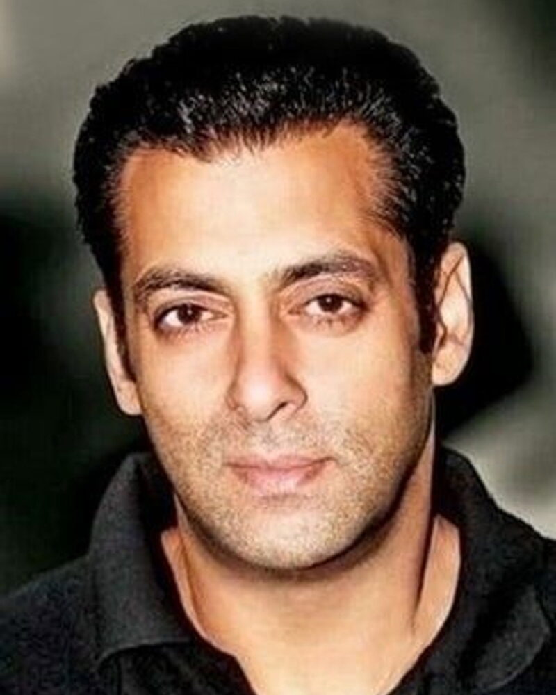 Salman Khan Breaks Down at Close Friend Kumud Rane’s Funeral