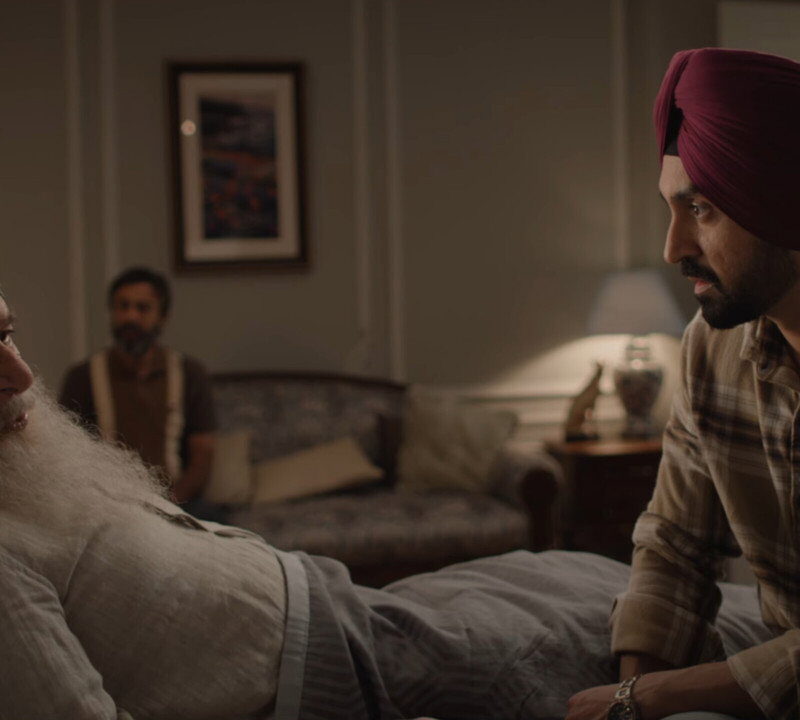Diljit Dosanjh Drops Main Vaapas Aaunga Trailer at Toronto Concert