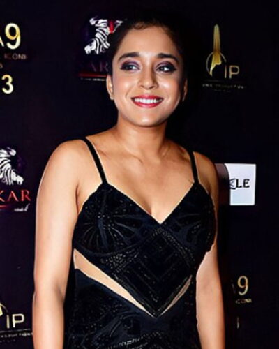 Sumbul Touqeer on Why She Keeps Her Life Off Social Media